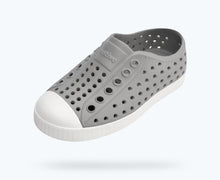 Load image into Gallery viewer, Native Jefferson Pigeon Grey & Shell White