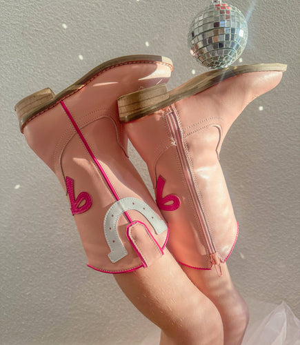 Cowgirl Signature boots