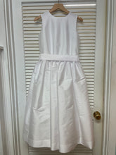 Load image into Gallery viewer, White Sleeveless Silk Dress