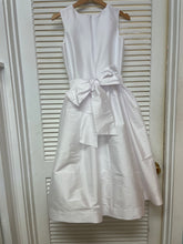 Load image into Gallery viewer, White Sleeveless Silk Dress