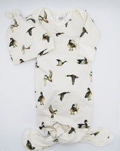 Load image into Gallery viewer, Diving Ducks Newborn Hat &amp; Gown
