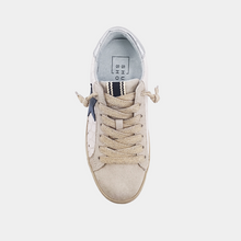 Load image into Gallery viewer, ShuShop Paula Kids Beige Crocodile Sneakers