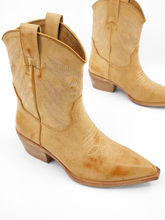 Load image into Gallery viewer, Zahara Kids Natural Cowgirl Boots