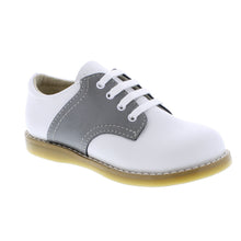 Load image into Gallery viewer, Footmates Cheer White/Gray Saddle Oxford